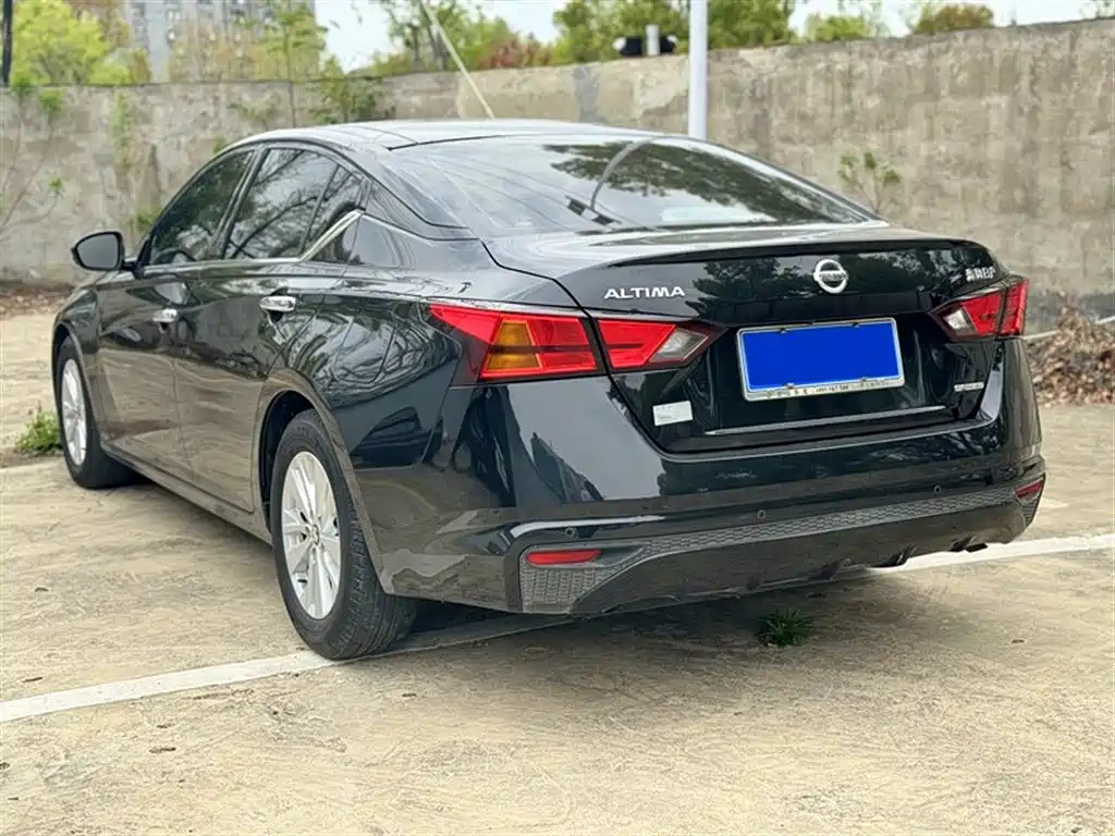 NISSAN TEANA 2019