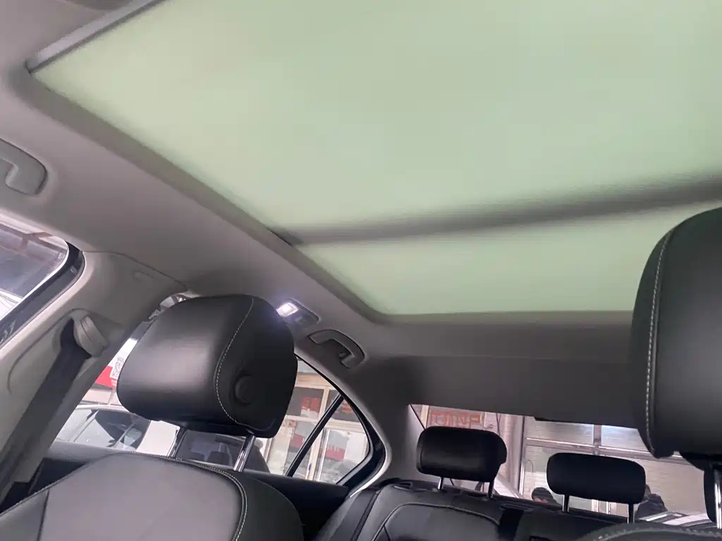 VOLKSWAGEN MAGOTAN 2020