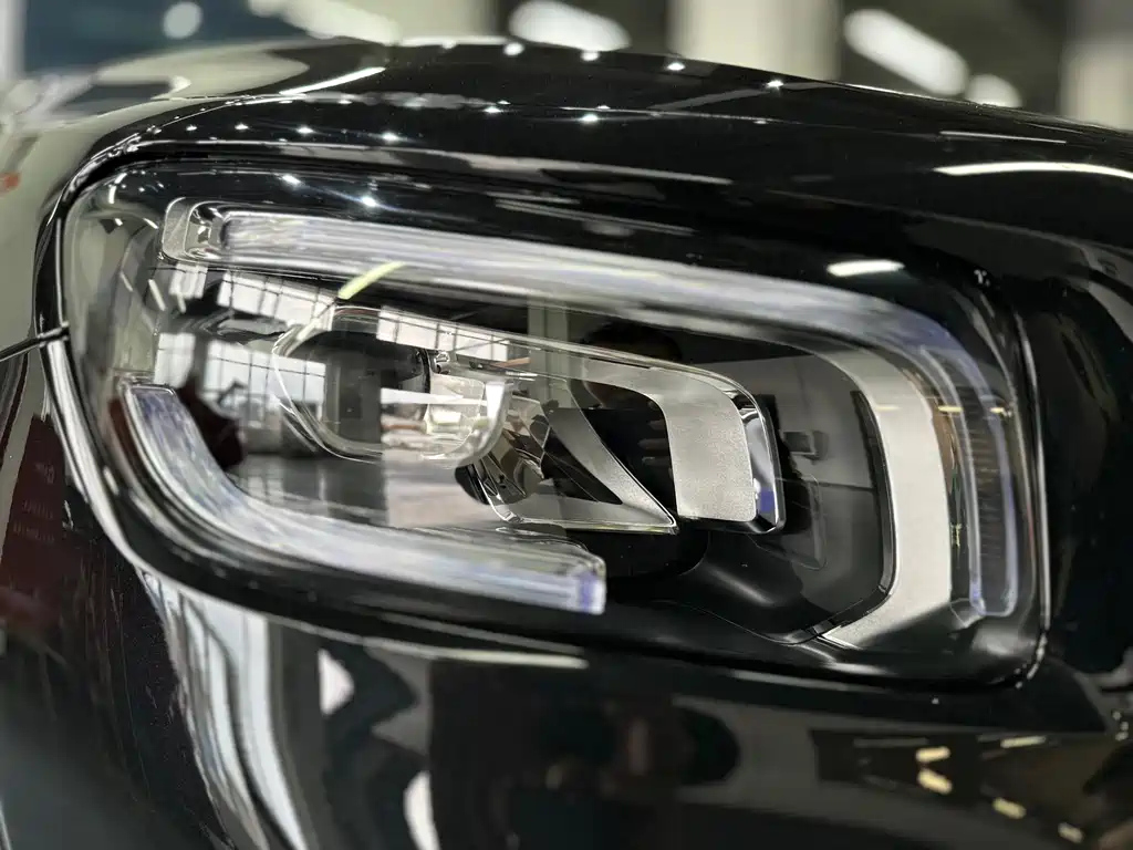 MERCEDES BENZ GLB 2023