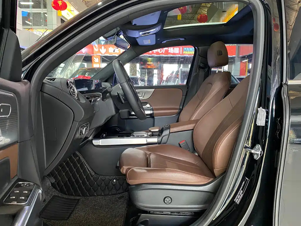 MERCEDES BENZ GLB 2021