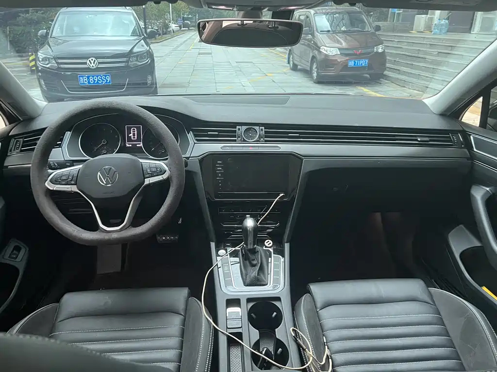 VOLKSWAGEN MAGOTAN 2022
