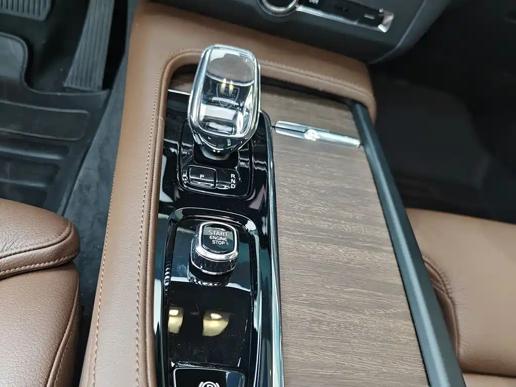 VOLVO S90 2022