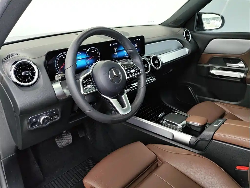 MERCEDES BENZ GLB 2021