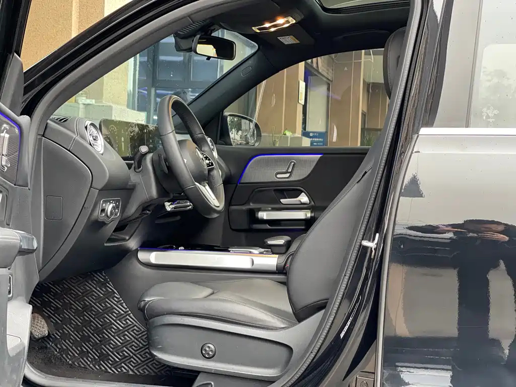 MERCEDES BENZ GLB 2022