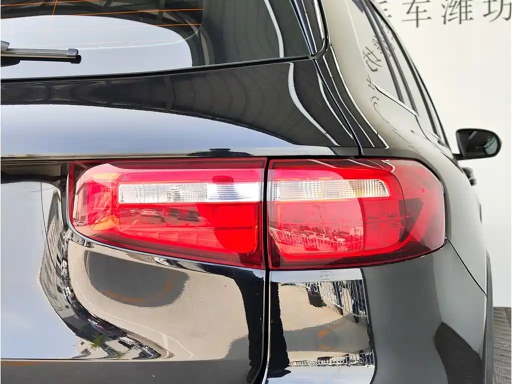 MERCEDES BENZ GLB 2021