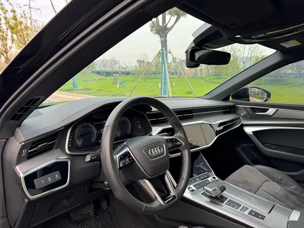 AUDI A6L 2021