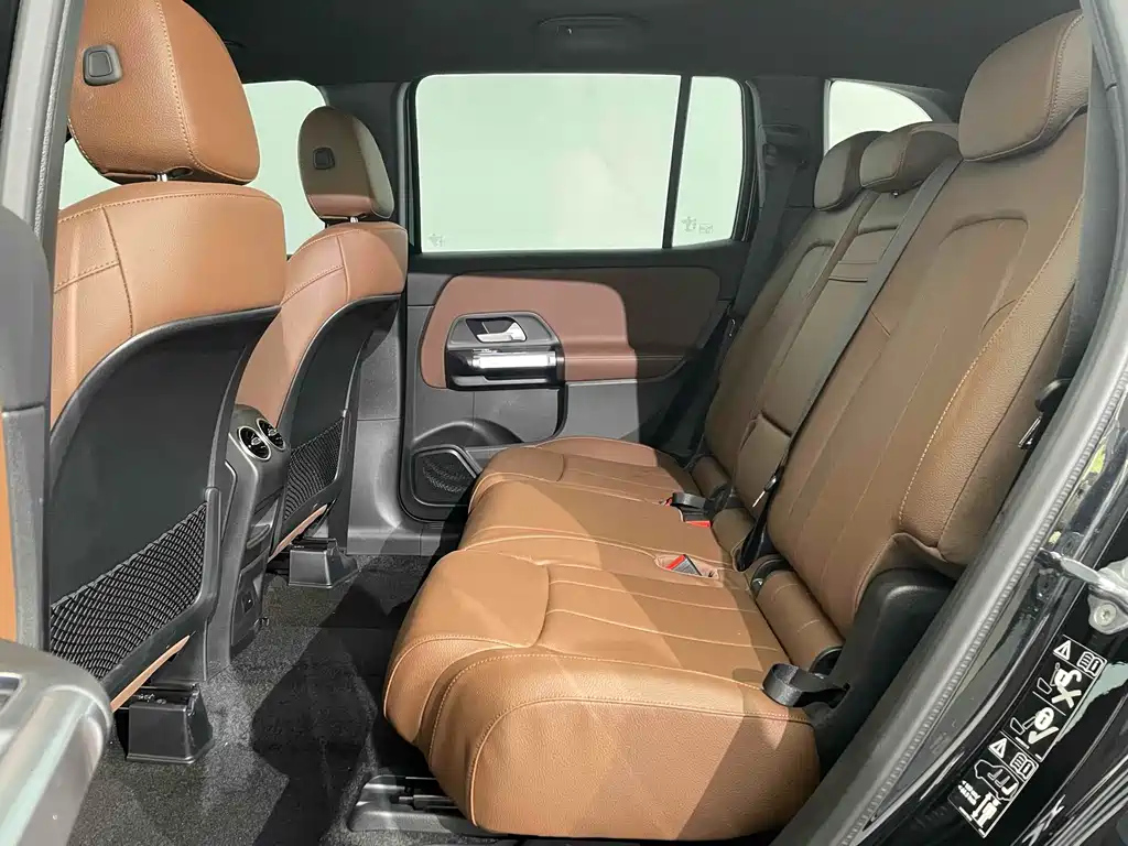 MERCEDES BENZ GLB 2023
