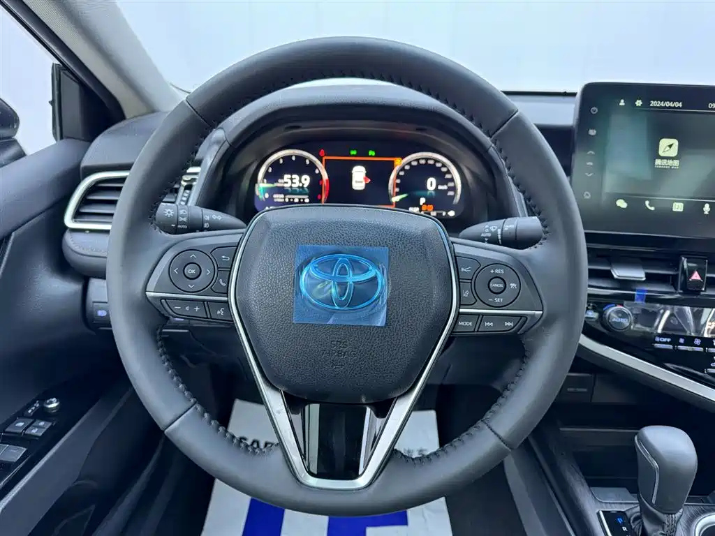 TOYOTA CAMRY 2023