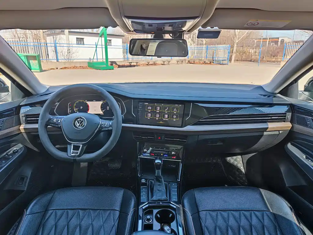 VOLKSWAGEN PASSAT 2020