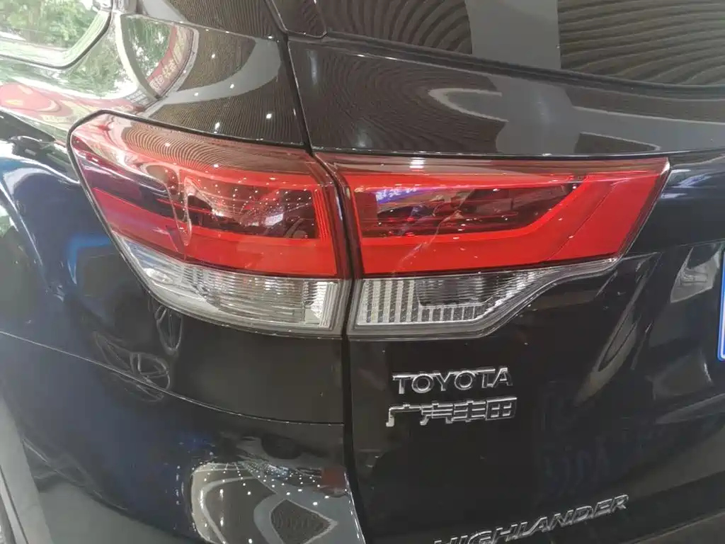 TOYOTA HIGHLANDER 2018
