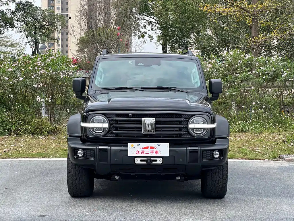 TANK 300 2022