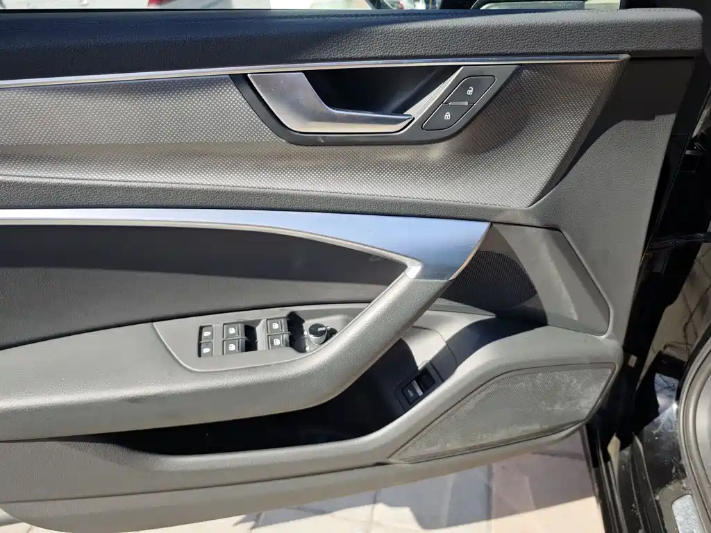 AUDI A6L 2021