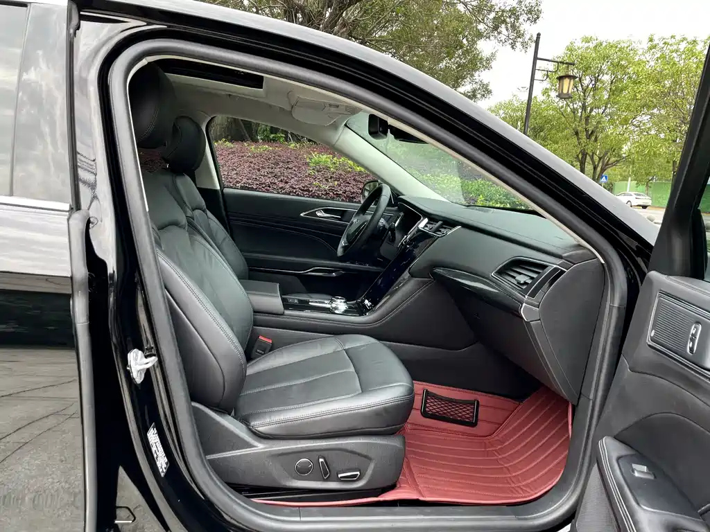 FORD TAURUS 2021