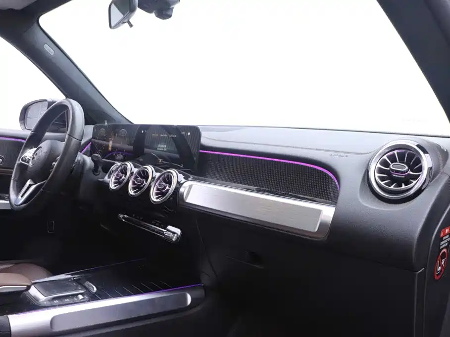 MERCEDES BENZ GLB 2022