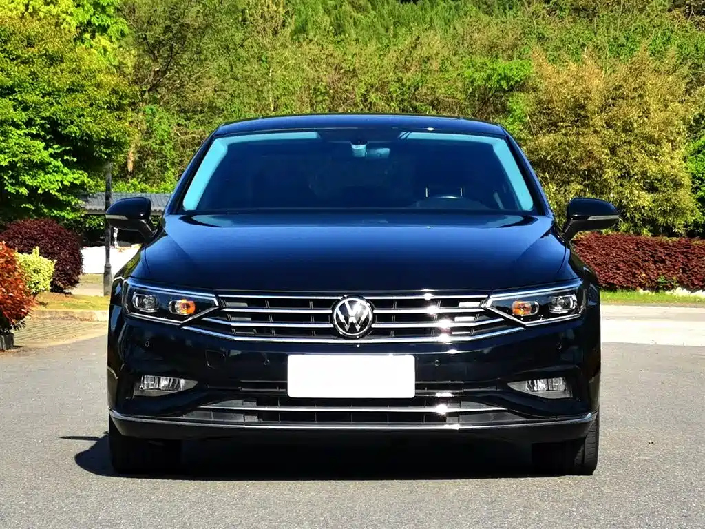 VOLKSWAGEN MAGOTAN 2022