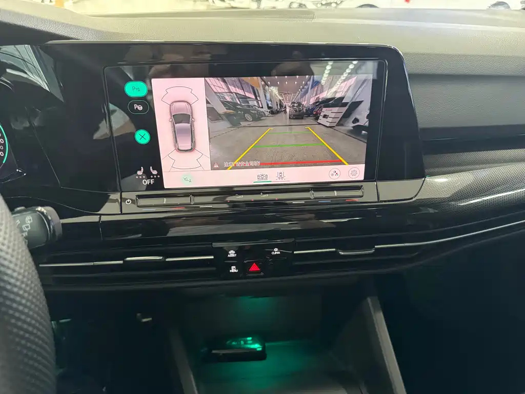 VOLKSWAGEN GOLF 2021