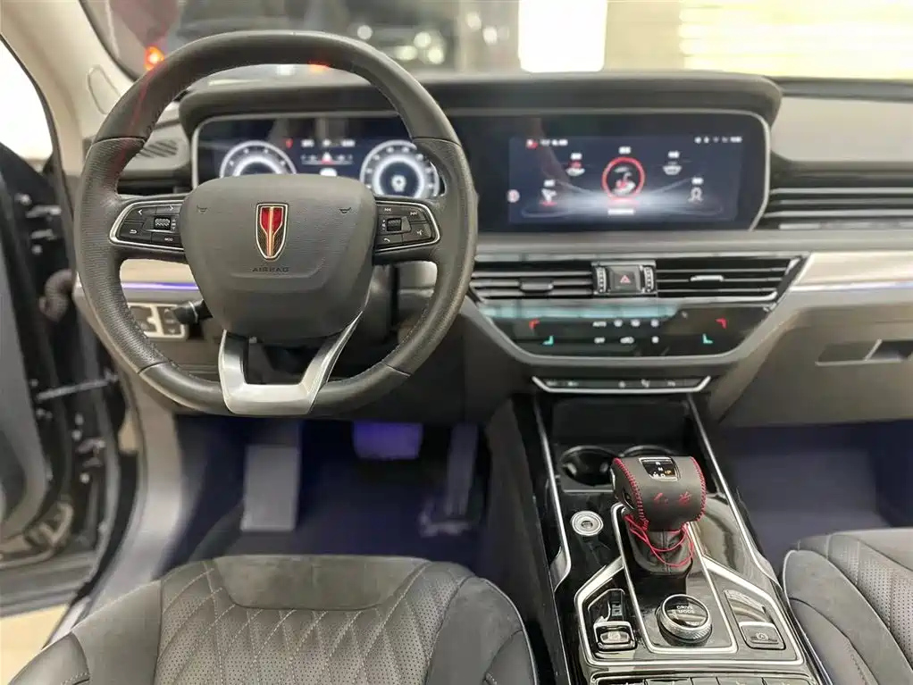 HONGQI HS5 2022