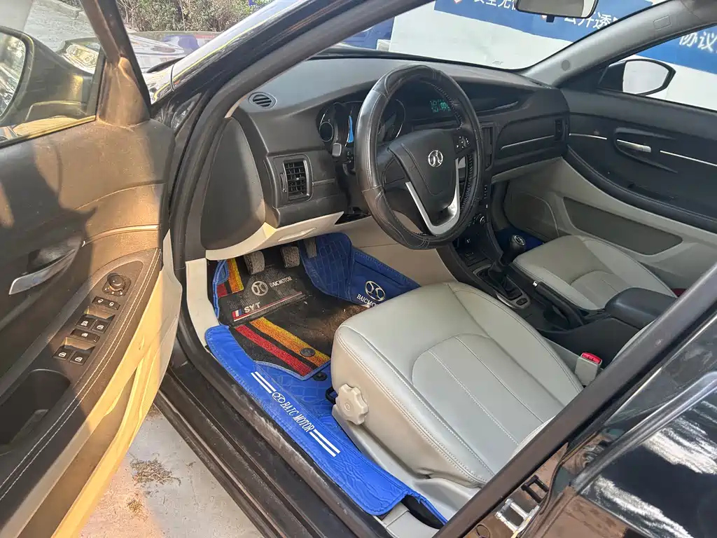BAIC SENOVA D50 2015
