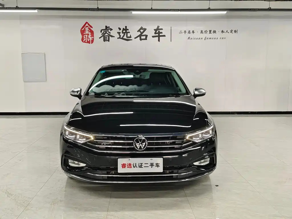 VOLKSWAGEN MAGOTAN 2021