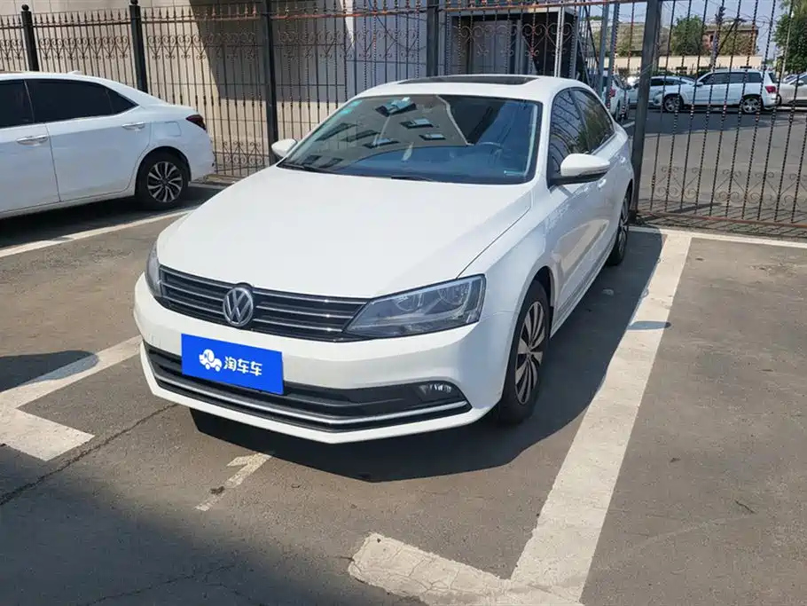 VOLKSWAGEN SAGITAR 2018
