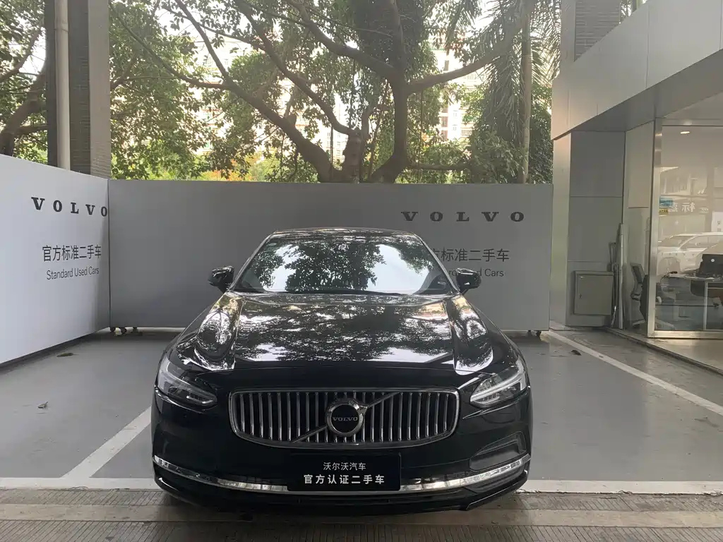 VOLVO S90 2022