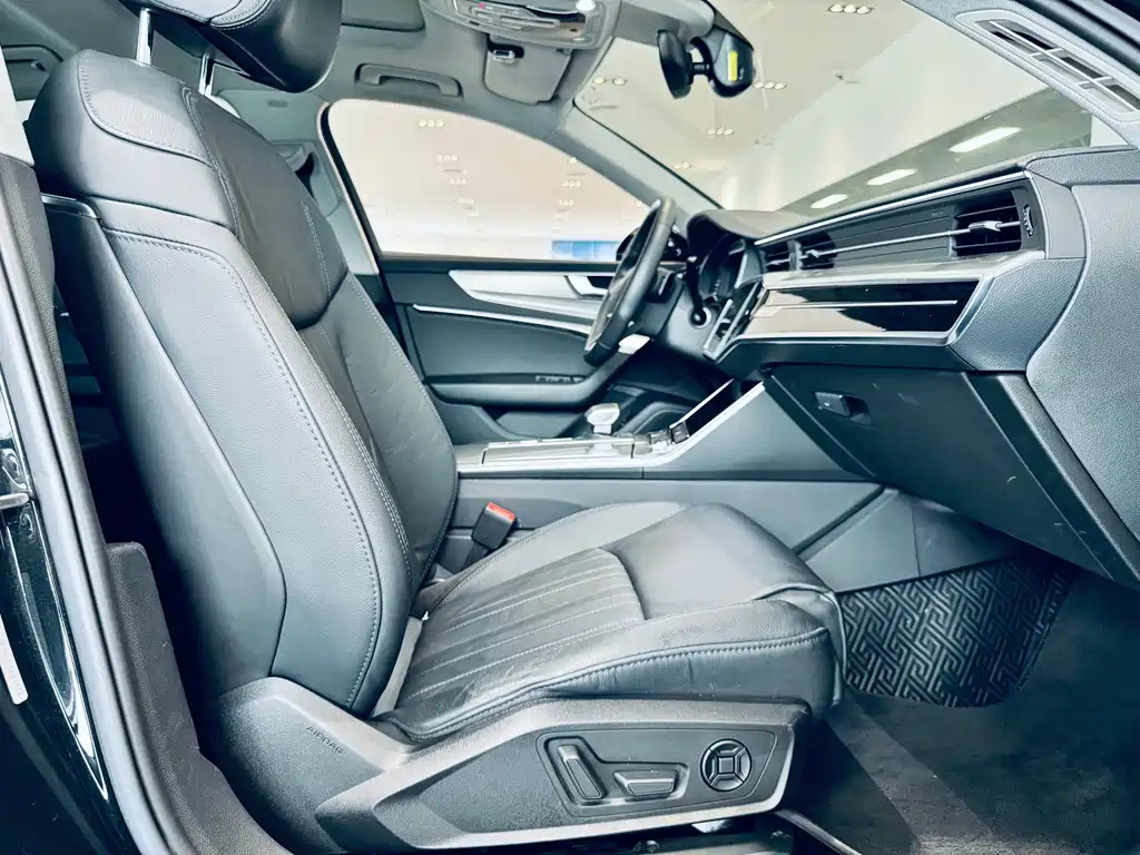 AUDI A6L 2021