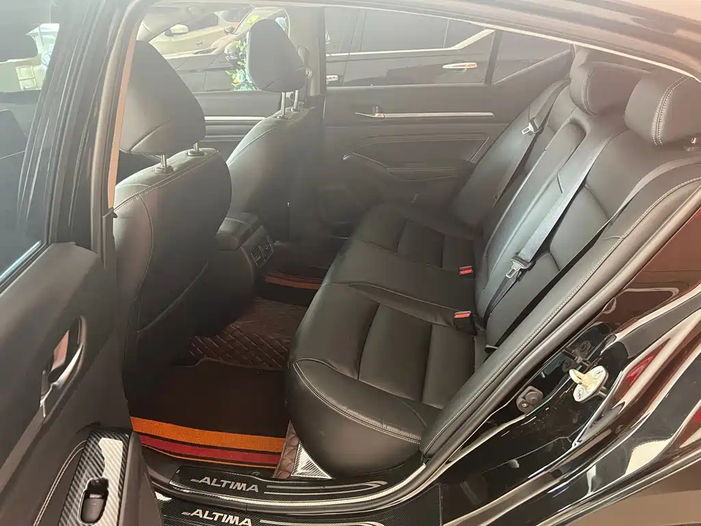 NISSAN TEANA 2020