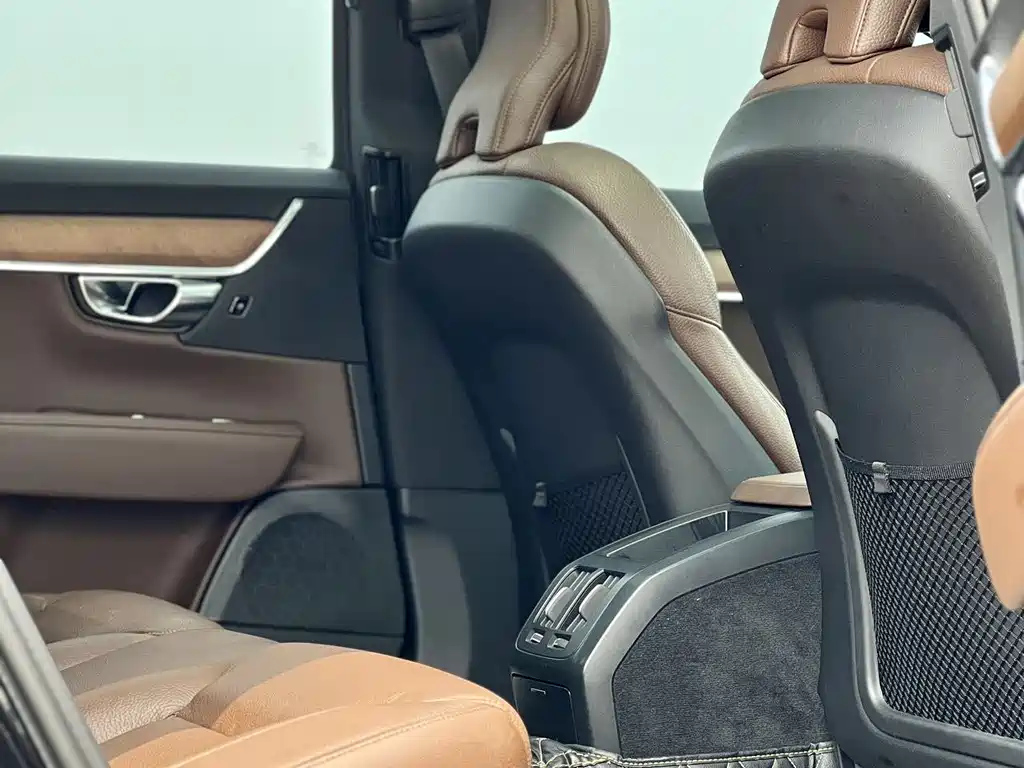 VOLVO S90 2020