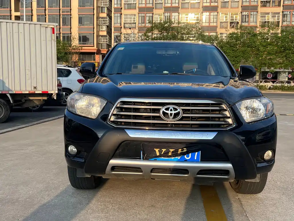 TOYOTA HIGHLANDER 2011