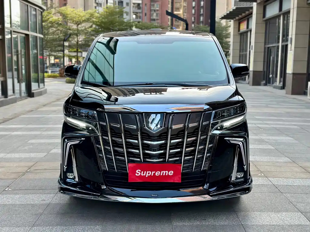 TOYOTA ALPHARD 2017