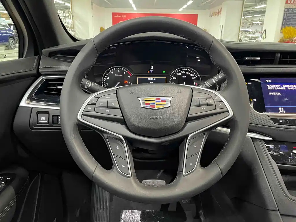 CADILLAC XT5 2024
