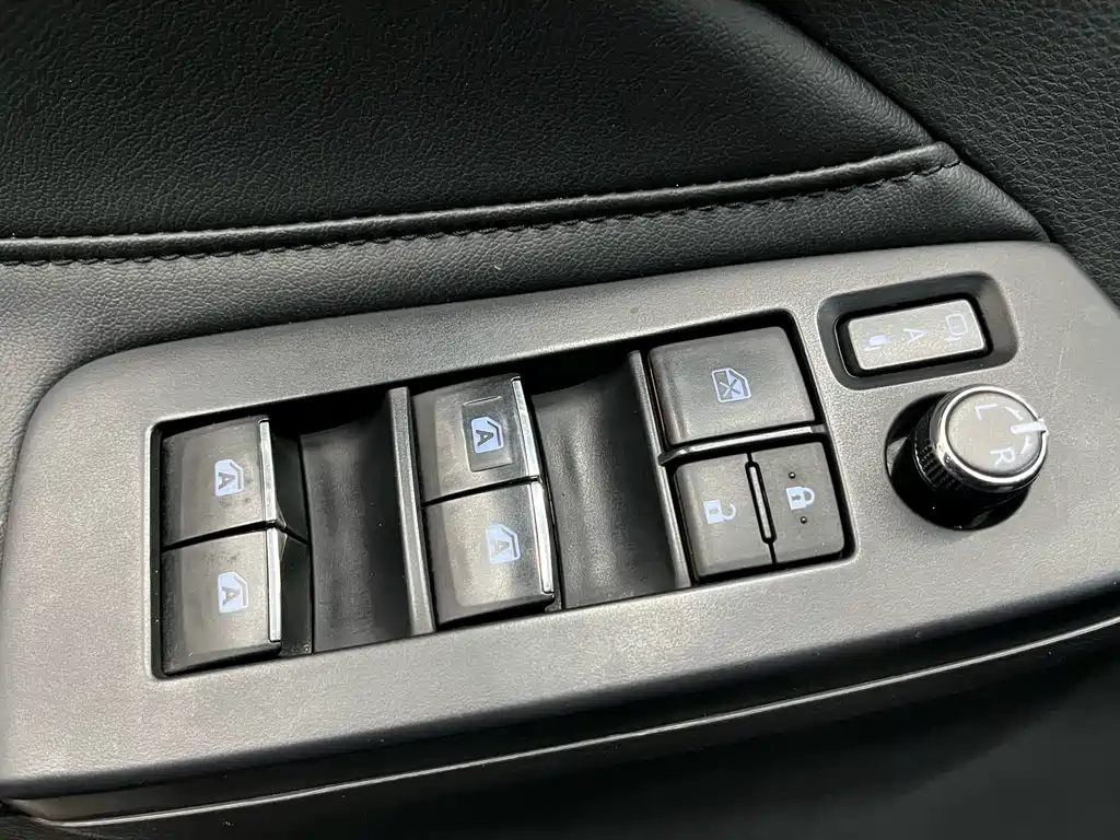 TOYOTA AVALON 2021