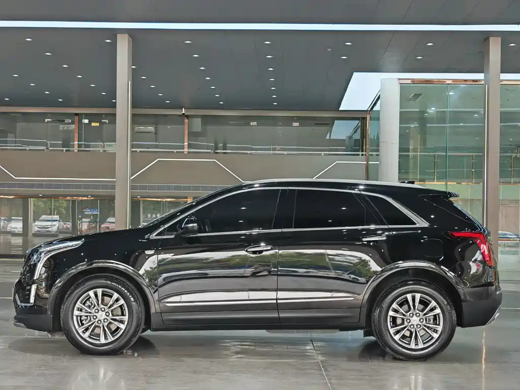 CADILLAC XT5 2021