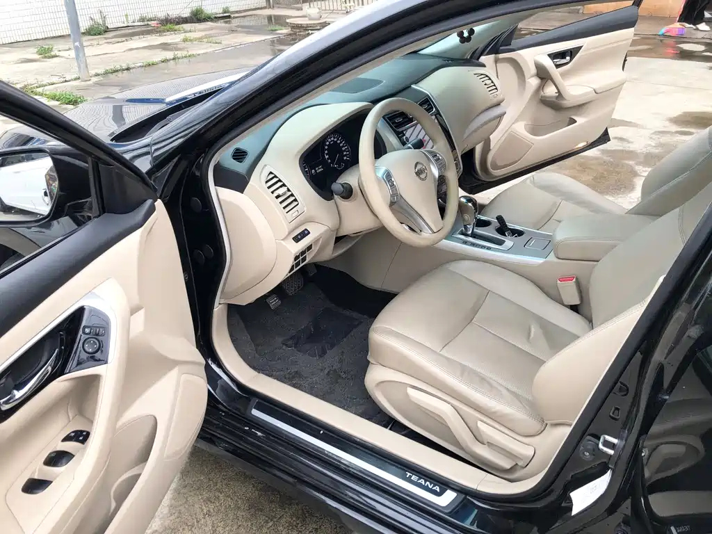 NISSAN TEANA 2018
