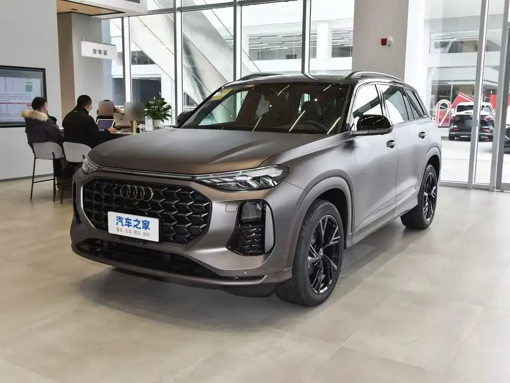 AUDI Q6 2024
