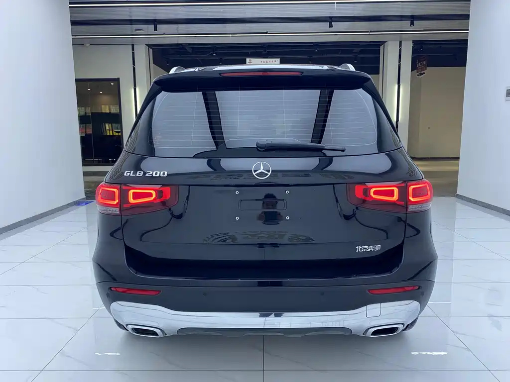 MERCEDES BENZ GLB 2023