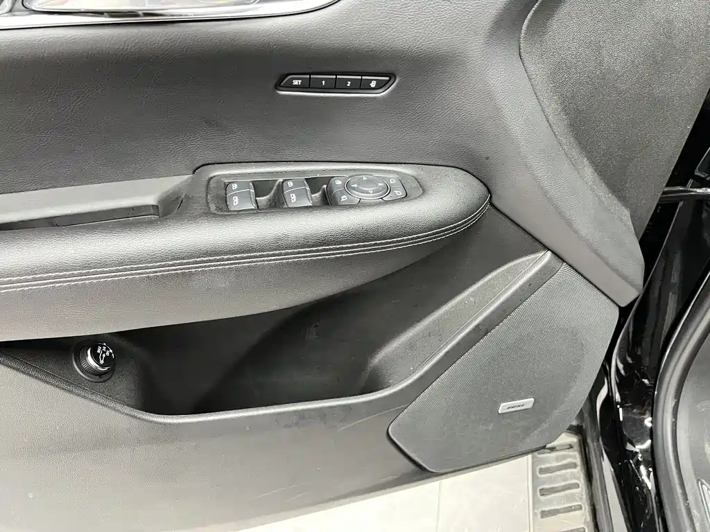 CADILLAC XT5 2021