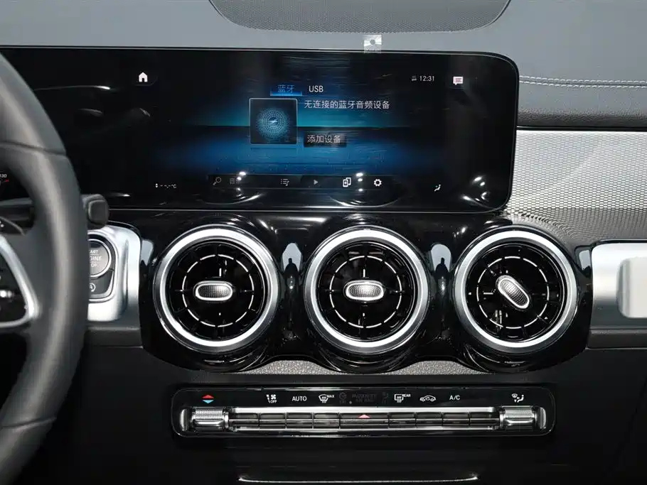 MERCEDES BENZ GLB 2023