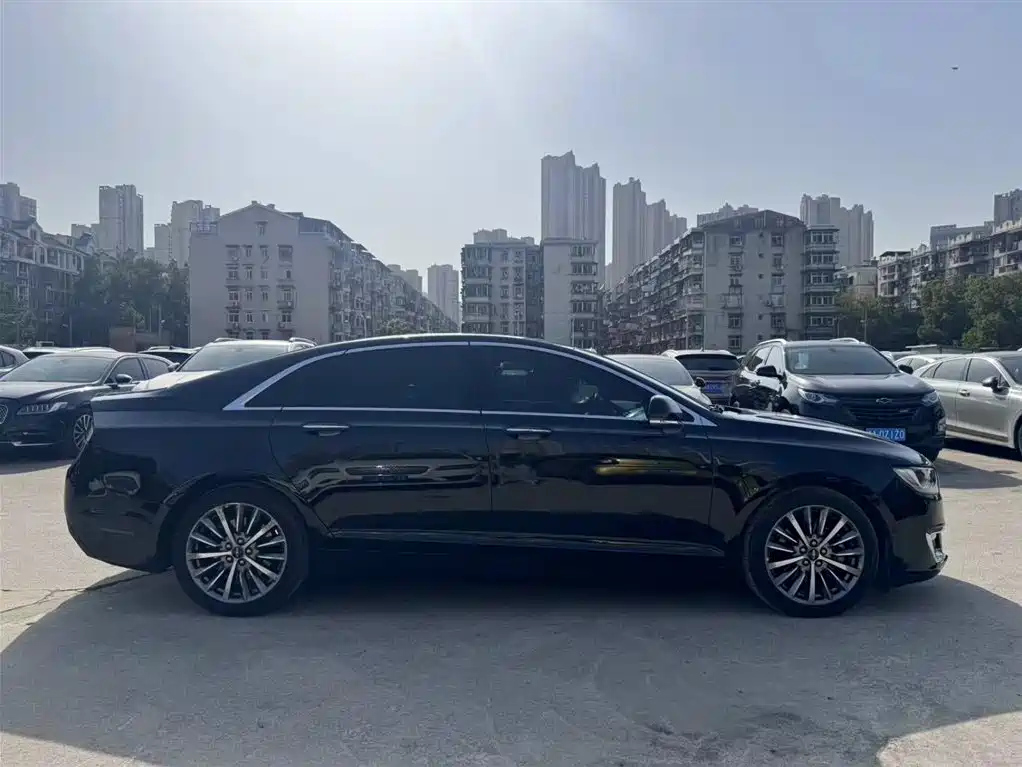 LINCOLN MKZ 2018