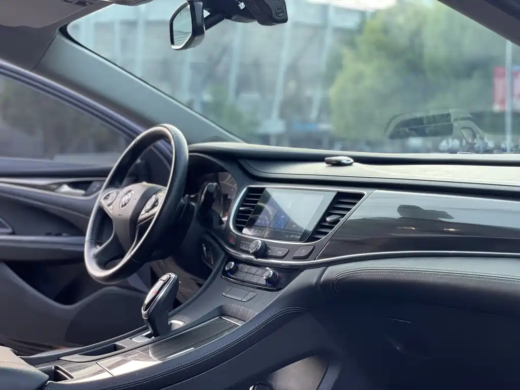 BUICK LACROSSE 2022
