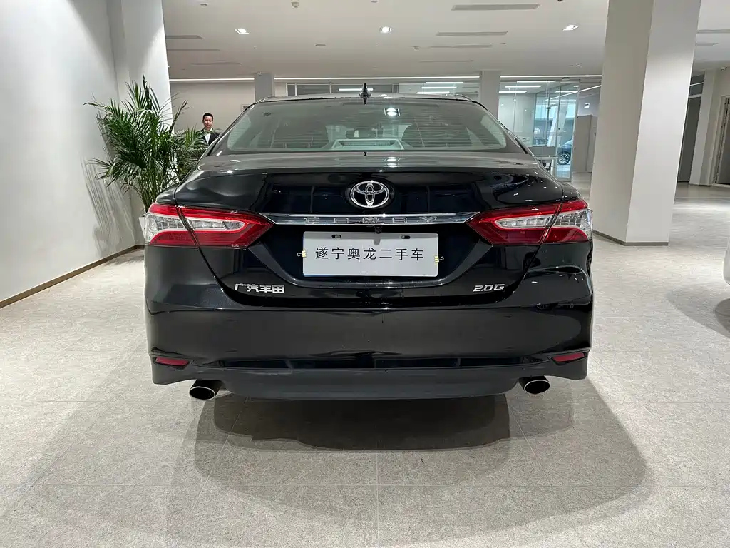 TOYOTA CAMRY 2021