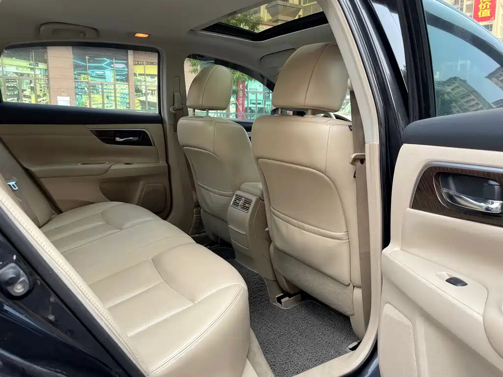NISSAN TEANA 2014