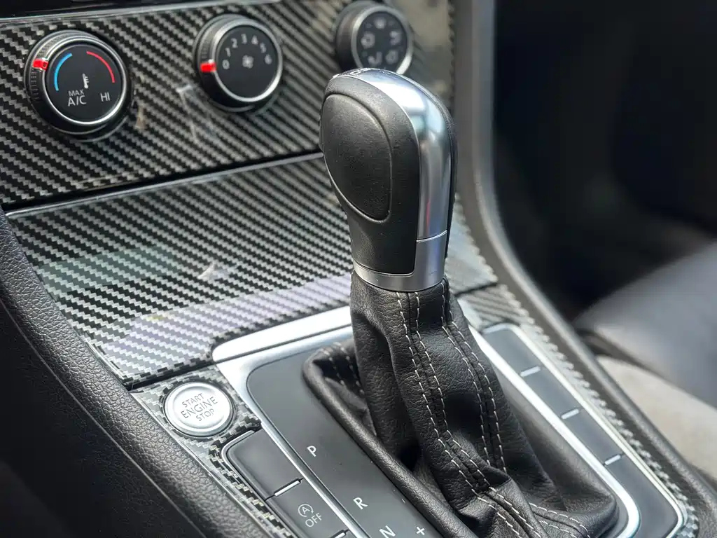 VOLKSWAGEN GOLF 2018