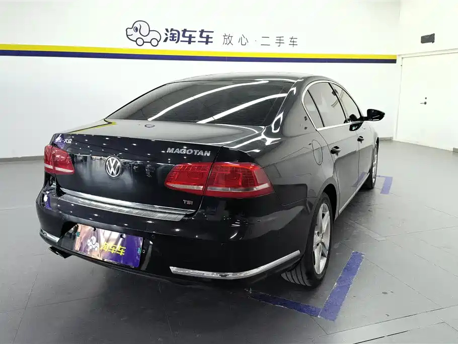 VOLKSWAGEN MAGOTAN 2015