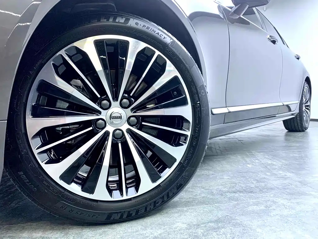 VOLVO S90 2023