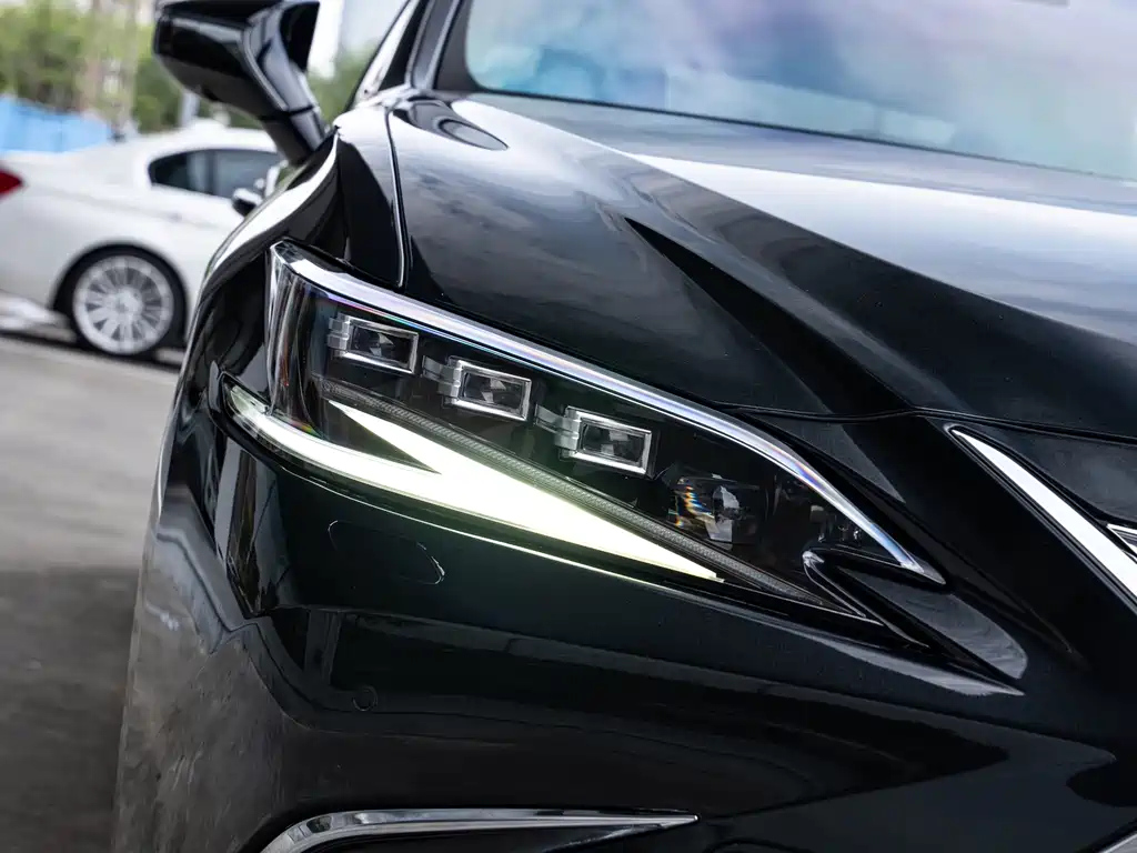 LEXUS ES 2022