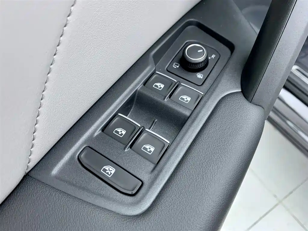 VOLKSWAGEN TAYRON 2024
