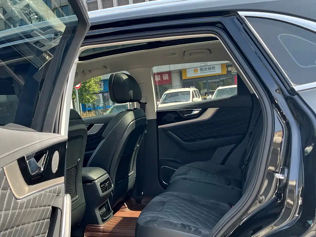 HONGQI HS5 2020