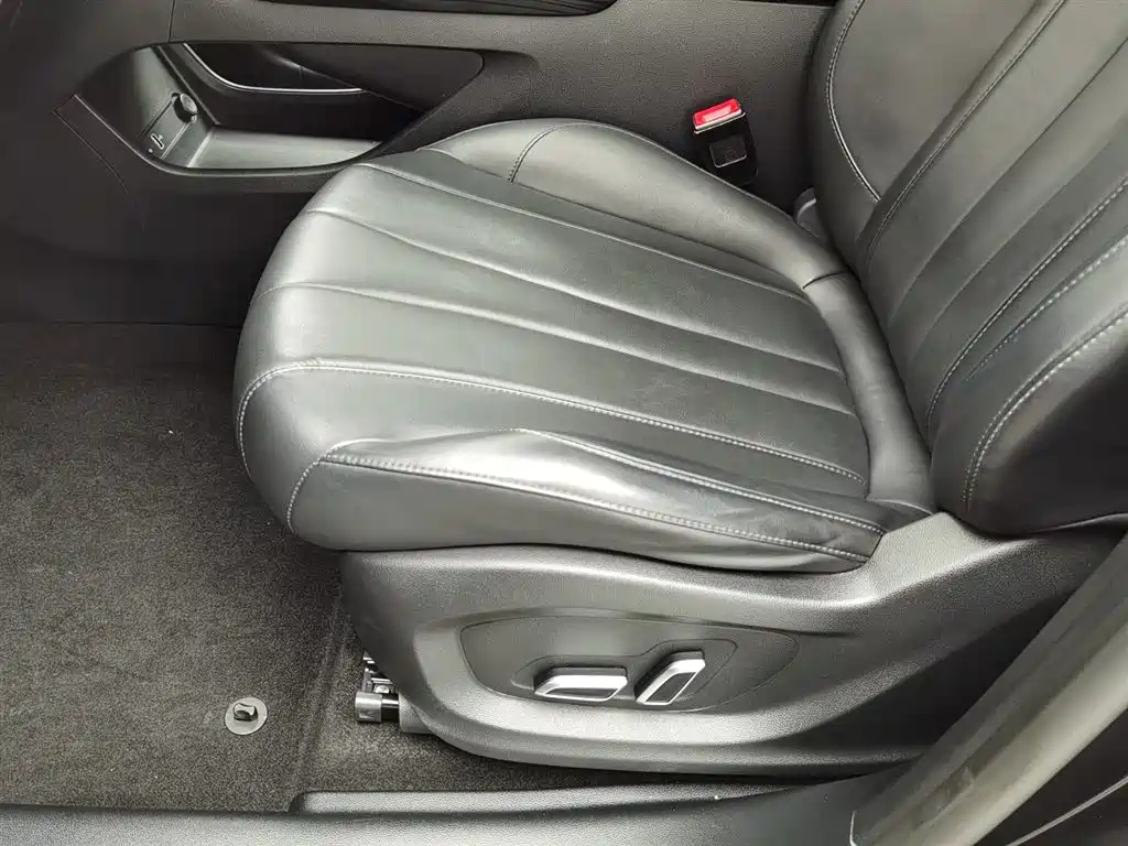 ROEWE RX5 MAX 2021