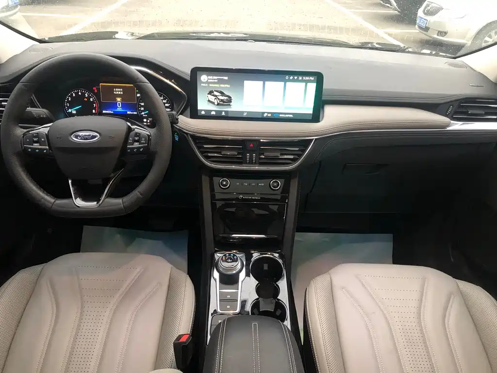 FORD ESCAPE 2021